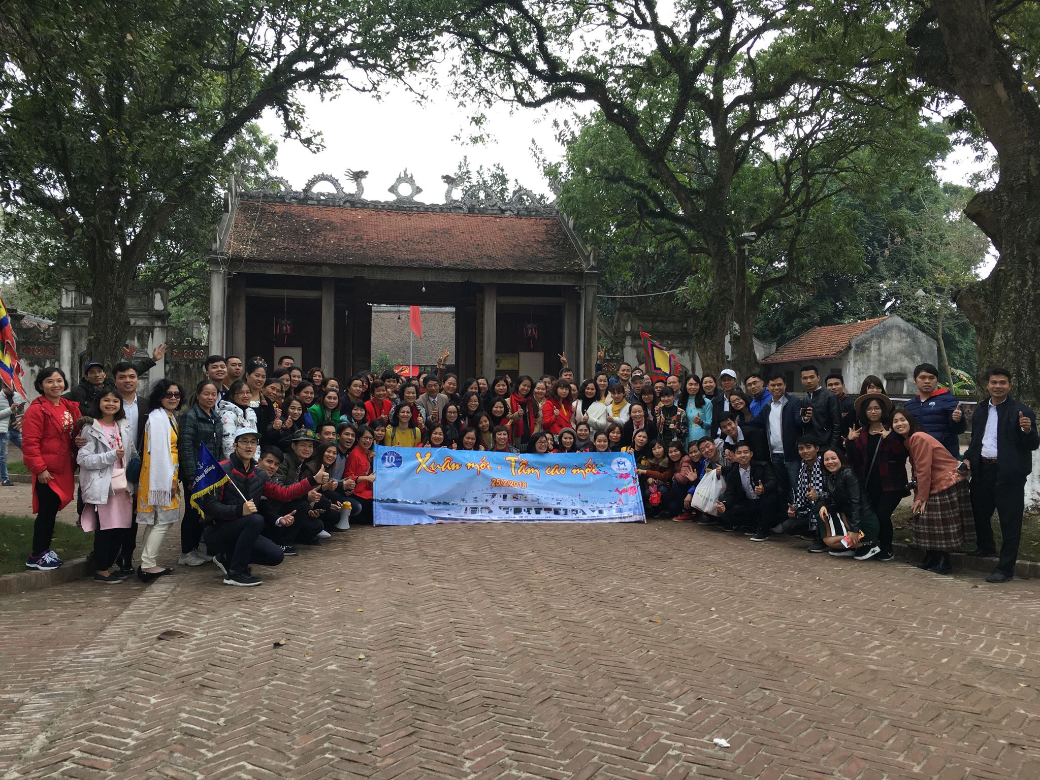  Chương trình 1: Hà Nội - Đền Đại Lộ, Đền Dầm -  Đền Chử Đồng Tử -  Chợ Bát Tràng -   Hà Nội (Du thuyền Thăng Long Victory II)